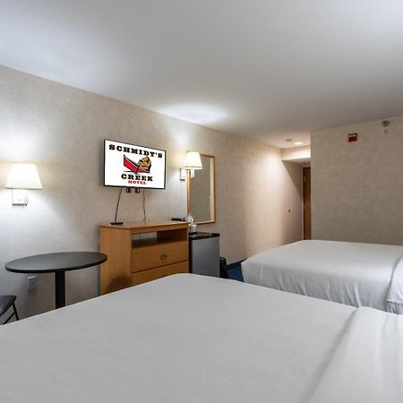 אוסייג' ביץ' Schmidt'S Creek Hotel מראה חיצוני תמונה