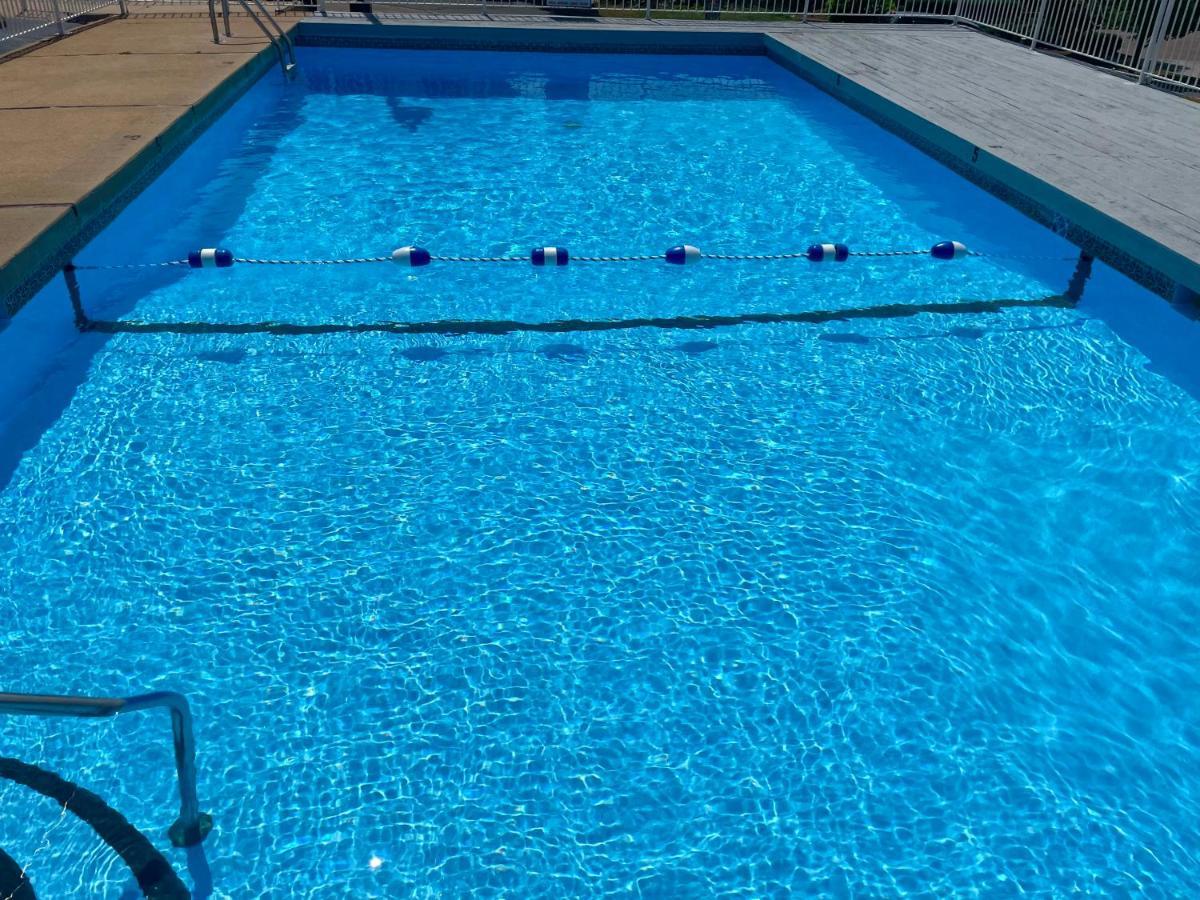 אוסייג' ביץ' Schmidt'S Creek Hotel מראה חיצוני תמונה